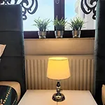 Sophie 3 Rooms, 2 Bathrooms, 8 Persons * Krakow