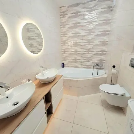 Apartment Sophie 3 Rooms, 2 Bathrooms, 8 Persons Krakow