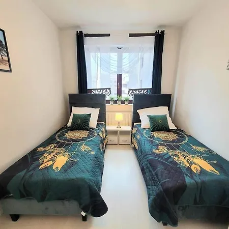 Sophie 3 Rooms, 2 Bathrooms, 8 Persons * Krakow