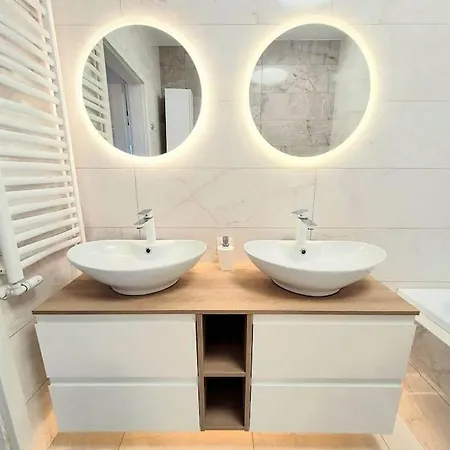 Apartment Sophie 3 Rooms, 2 Bathrooms, 8 Persons Krakow